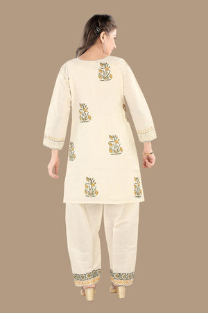 Elegant ethnic chikankari kurti set by AIKAA