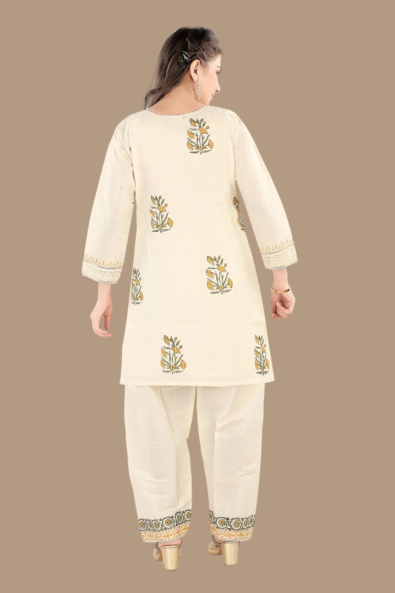 Elegant ethnic chikankari kurti set by AIKAA
