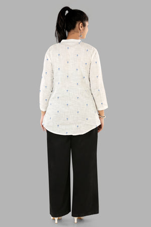 Comfortable women’s relaxed fit ethnic top by AIKAA