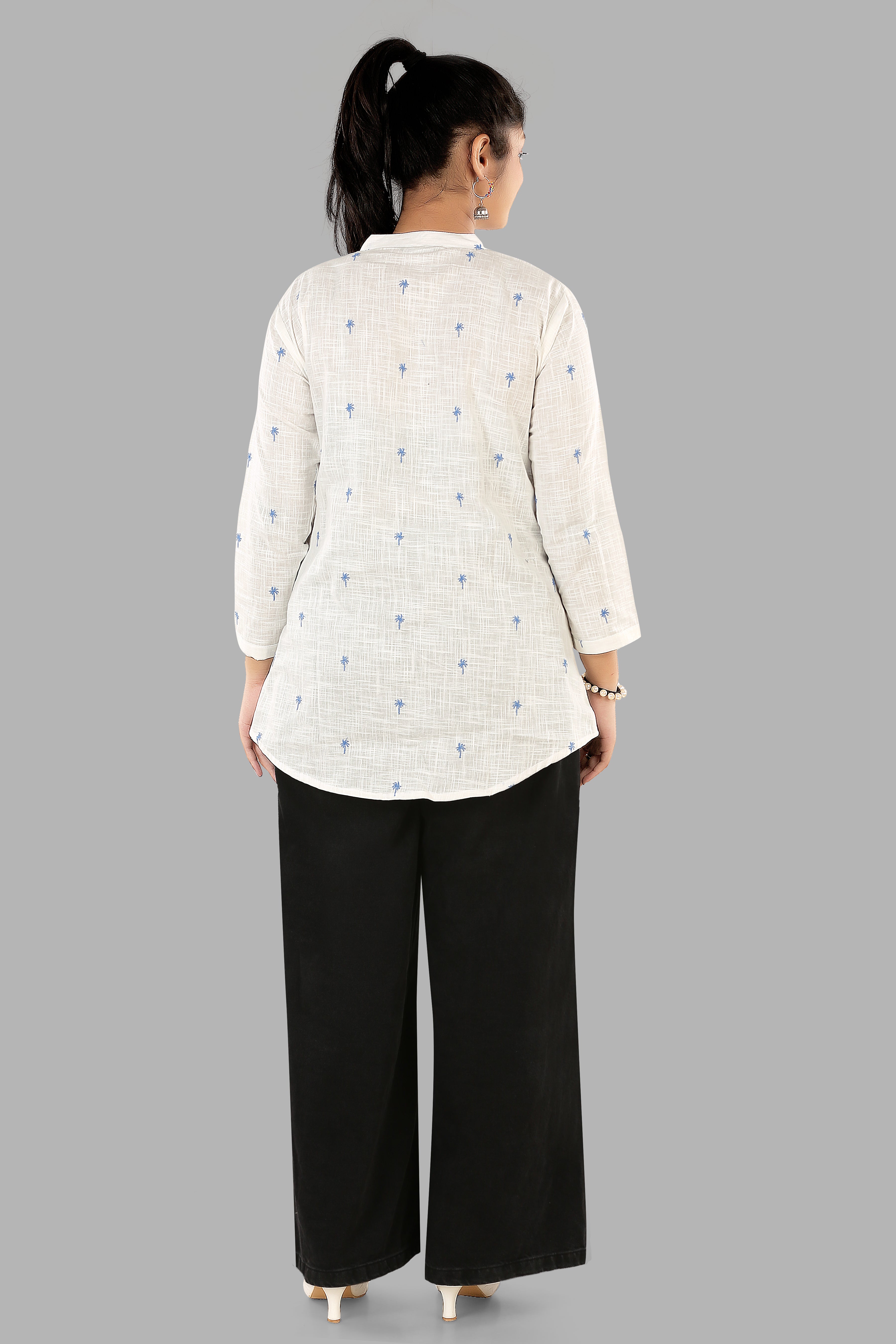 Comfortable women’s relaxed fit ethnic top by AIKAA
