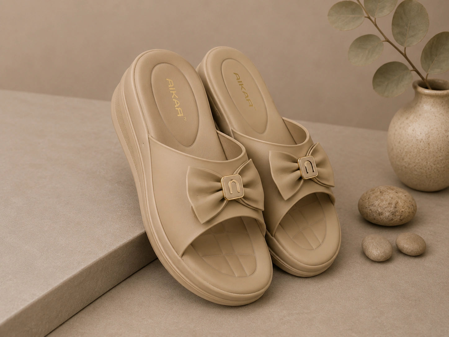 Stylish beige bow comfort slides for women