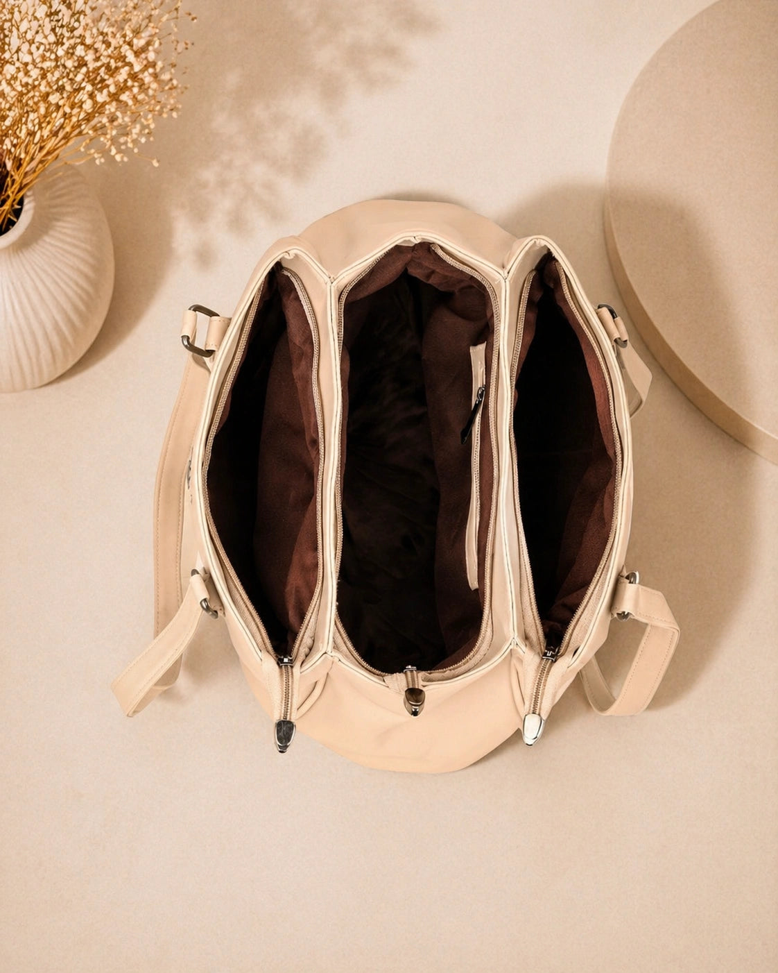 Stylish beige shoulder purse for women