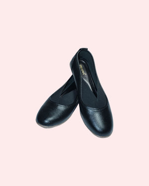 Casual leather loafers in black for women