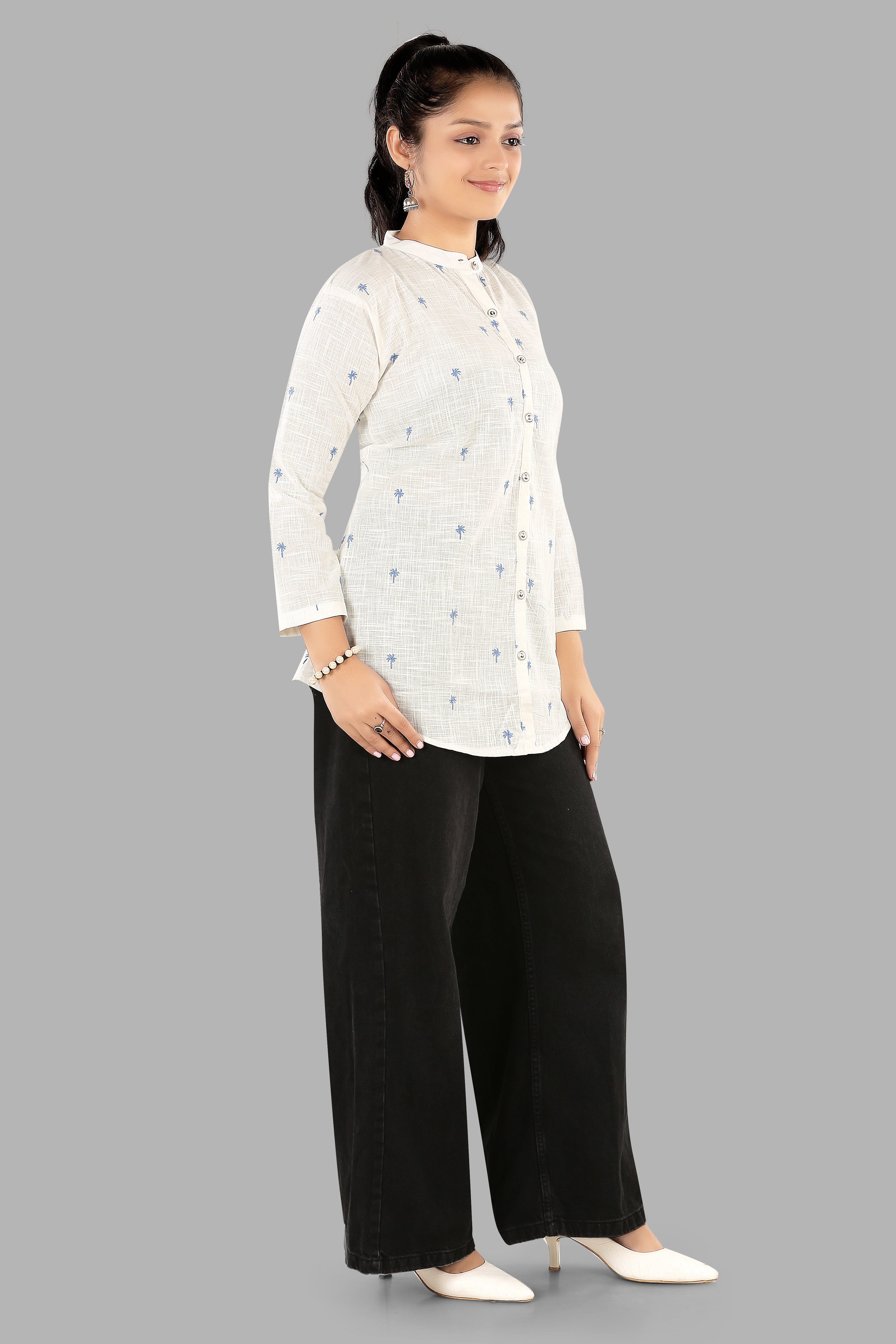 Stylish minimal printed kurti top for casual wear