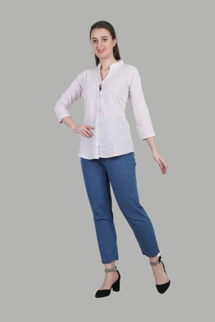 Stylish white striped top for casual wear